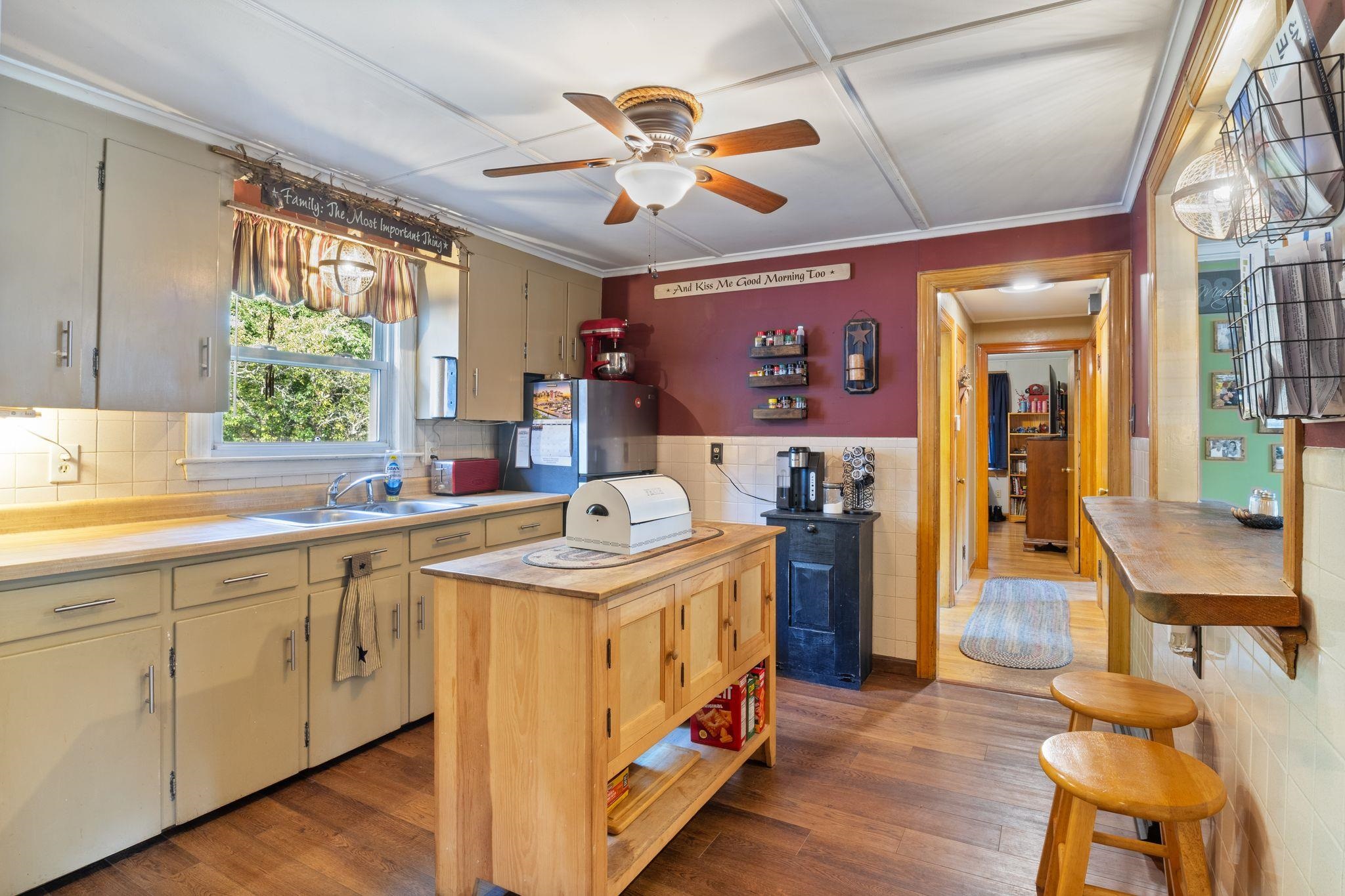 19 Cross Road Property Photo 12
