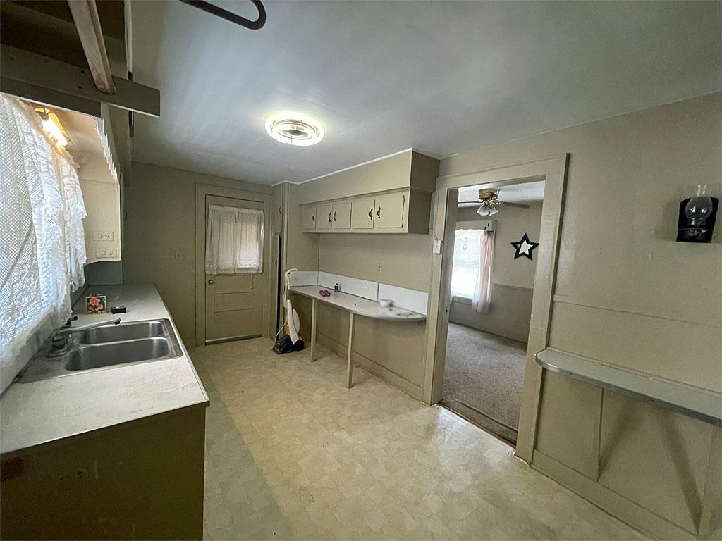 43 Howe Street Property Photo 30