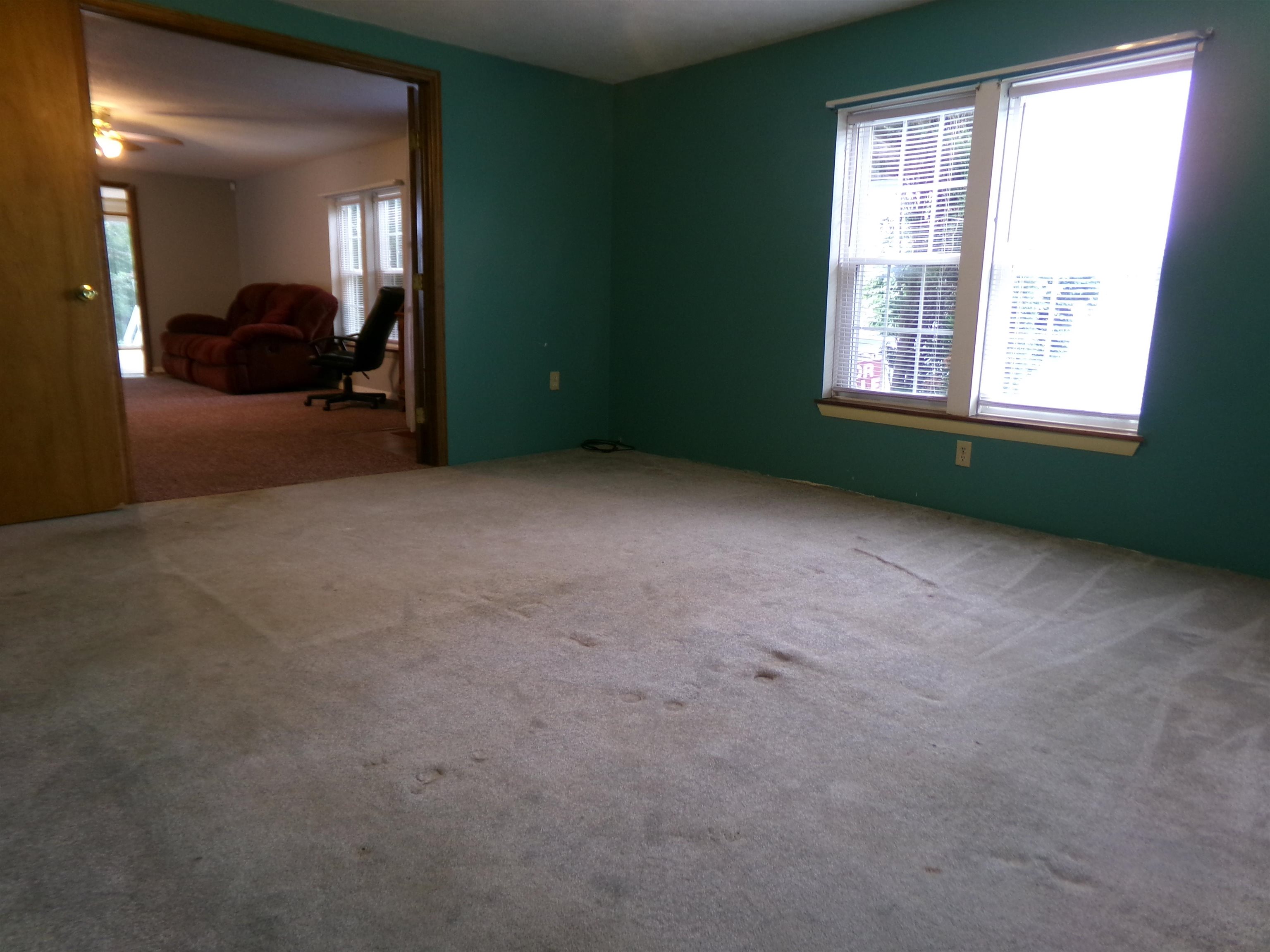 587 St. Albans Road Property Photo 9