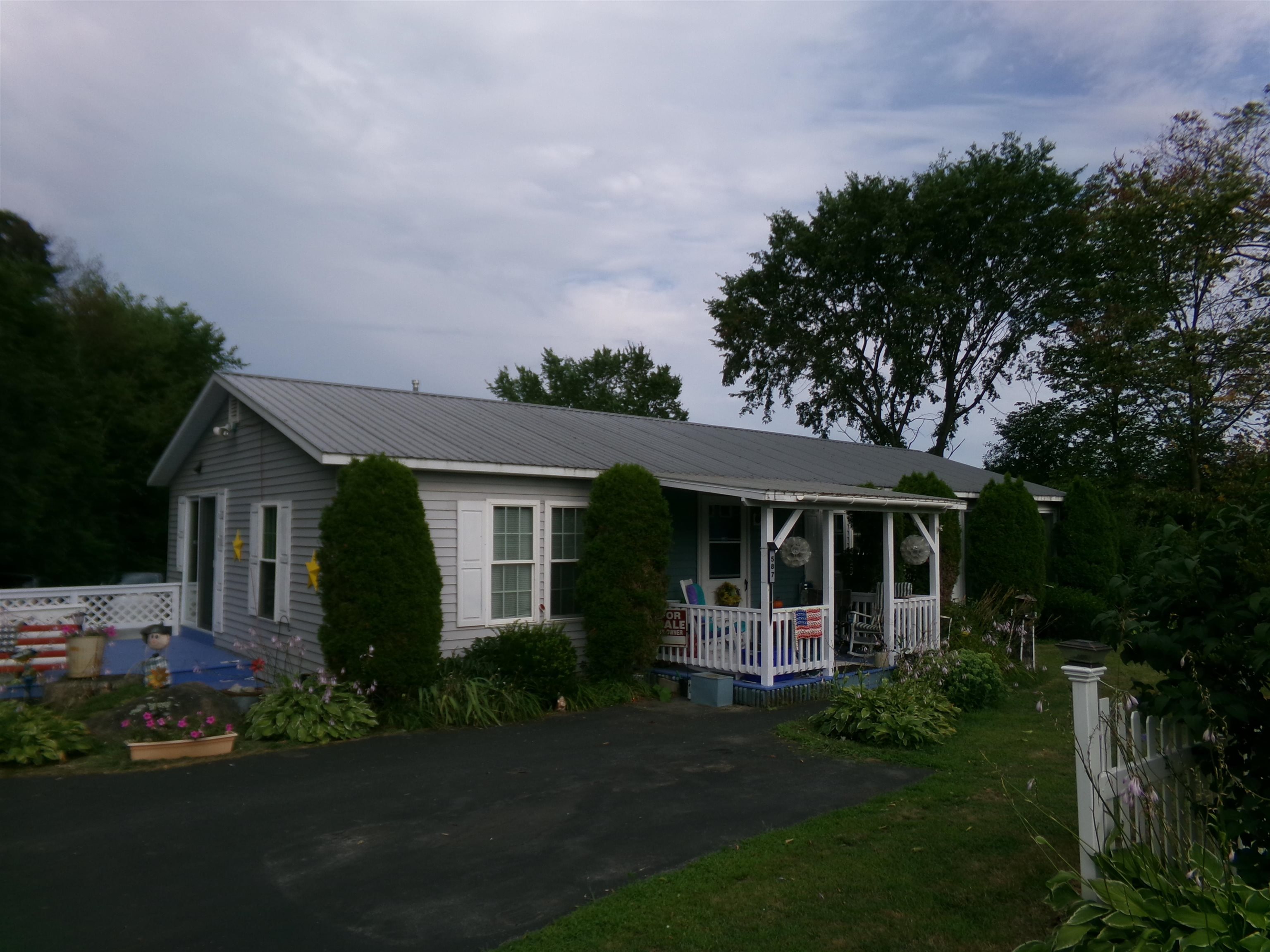 587 St. Albans Road Property Photo 10