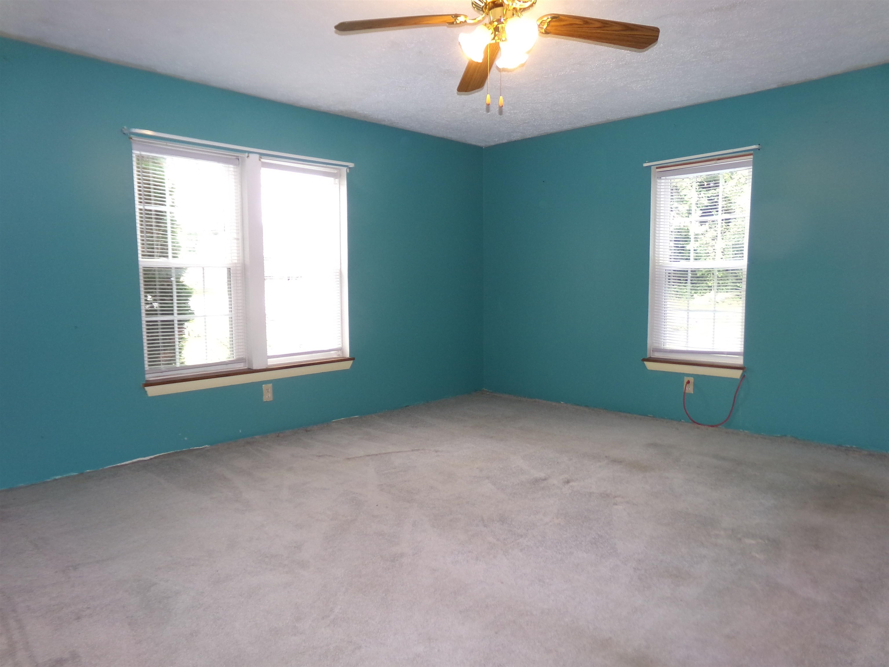 587 St. Albans Road Property Photo 19