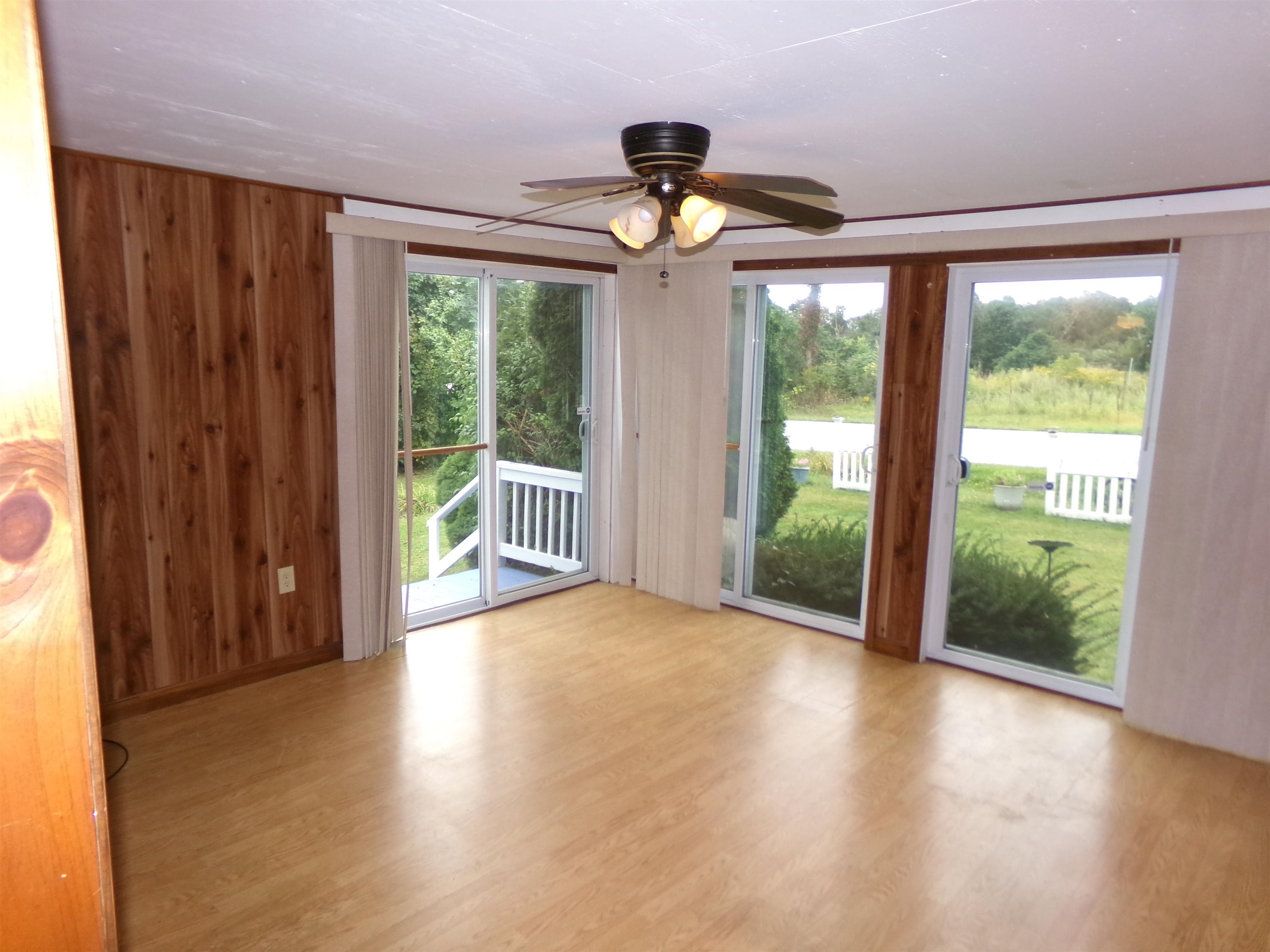 587 St. Albans Road Property Photo 30