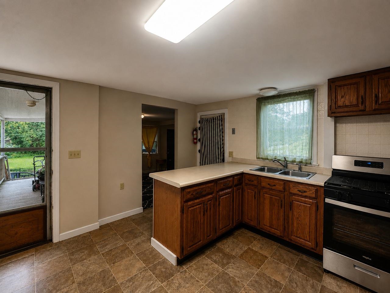 25 River Street Property Photo 3