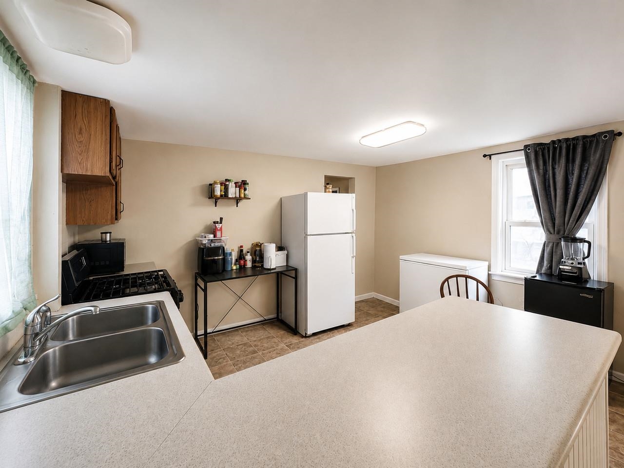 25 River Street Property Photo 4
