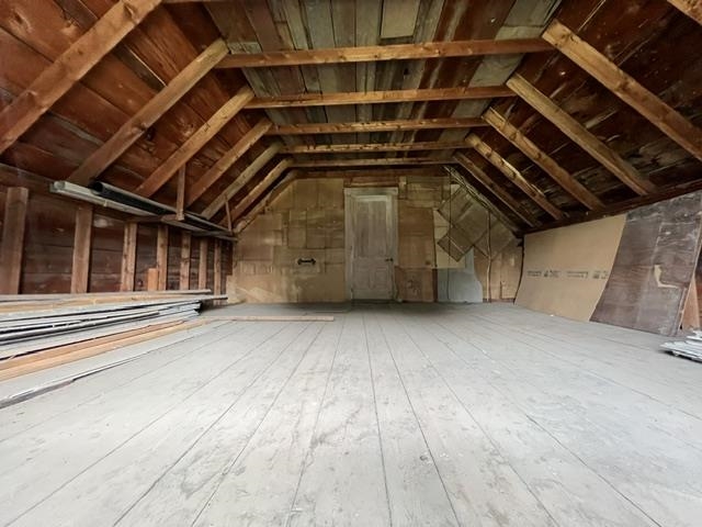15 Burke Road Property Photo 16