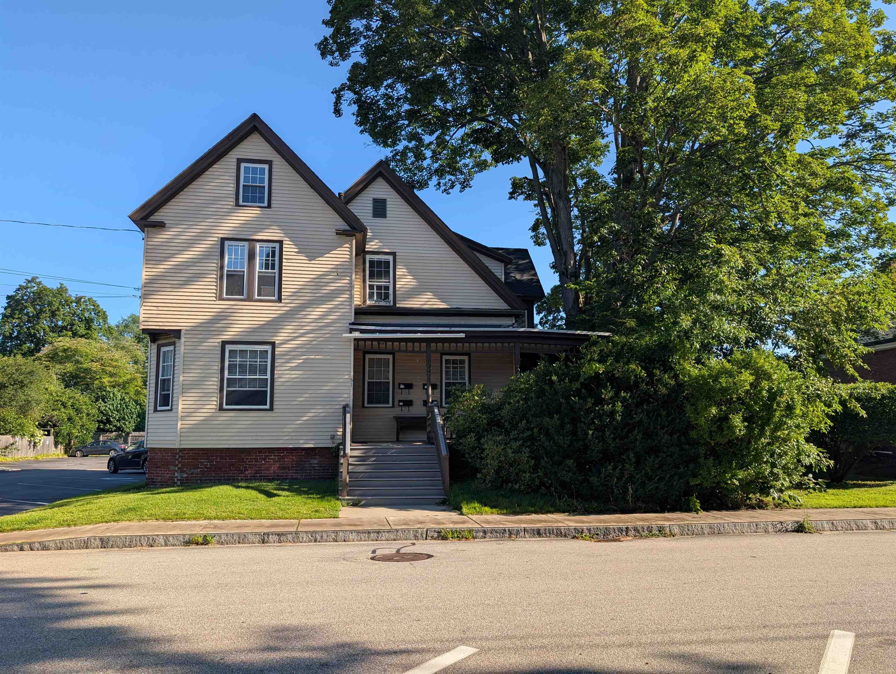 61 Winter Street Property Photo 1
