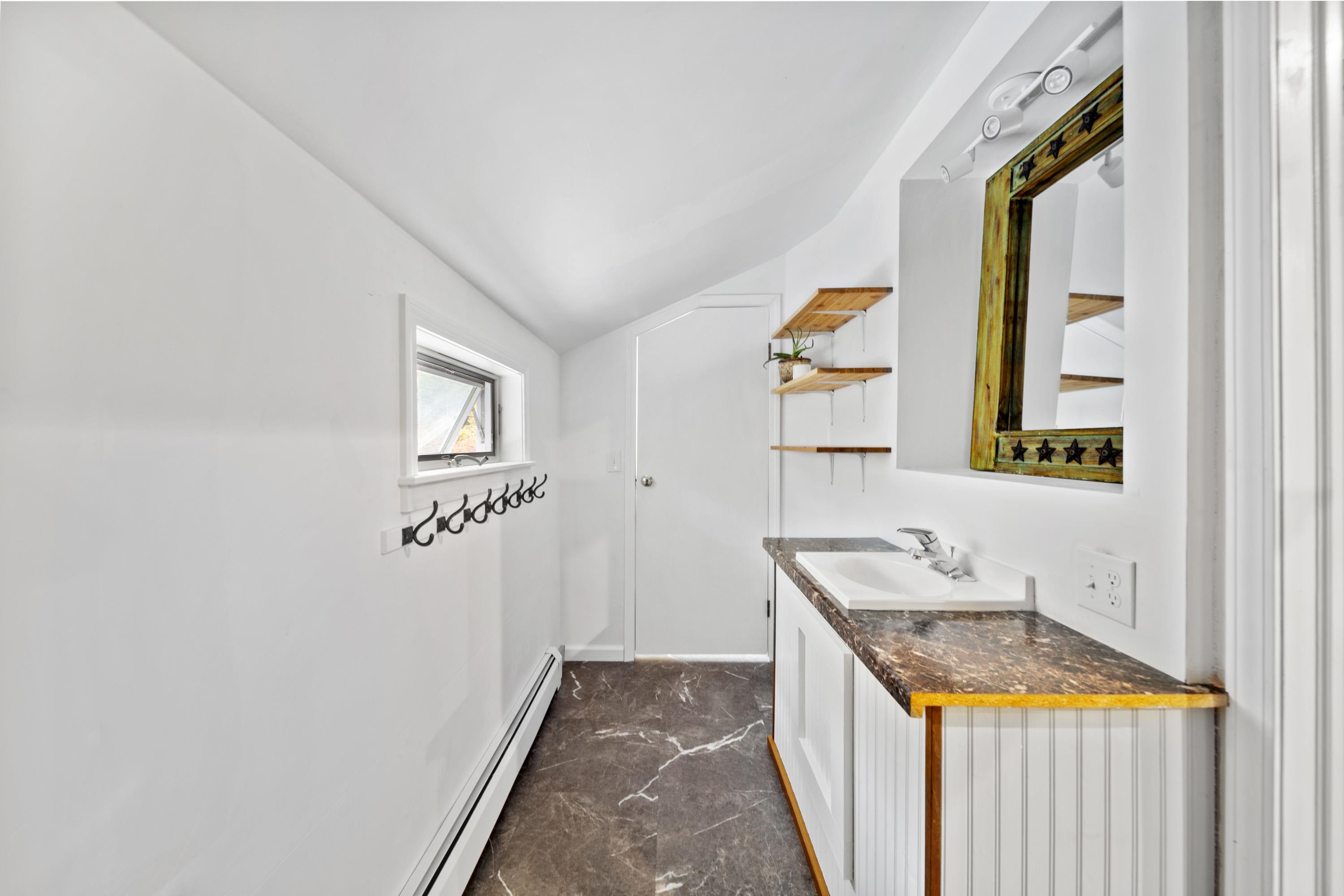 3934 Highbridge Road Property Photo 24