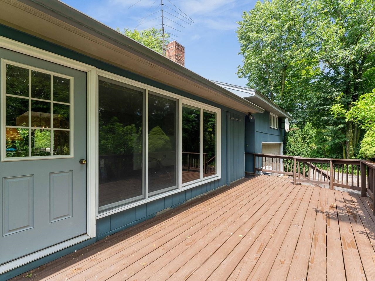 2770 Button Bay Road Property Photo 33