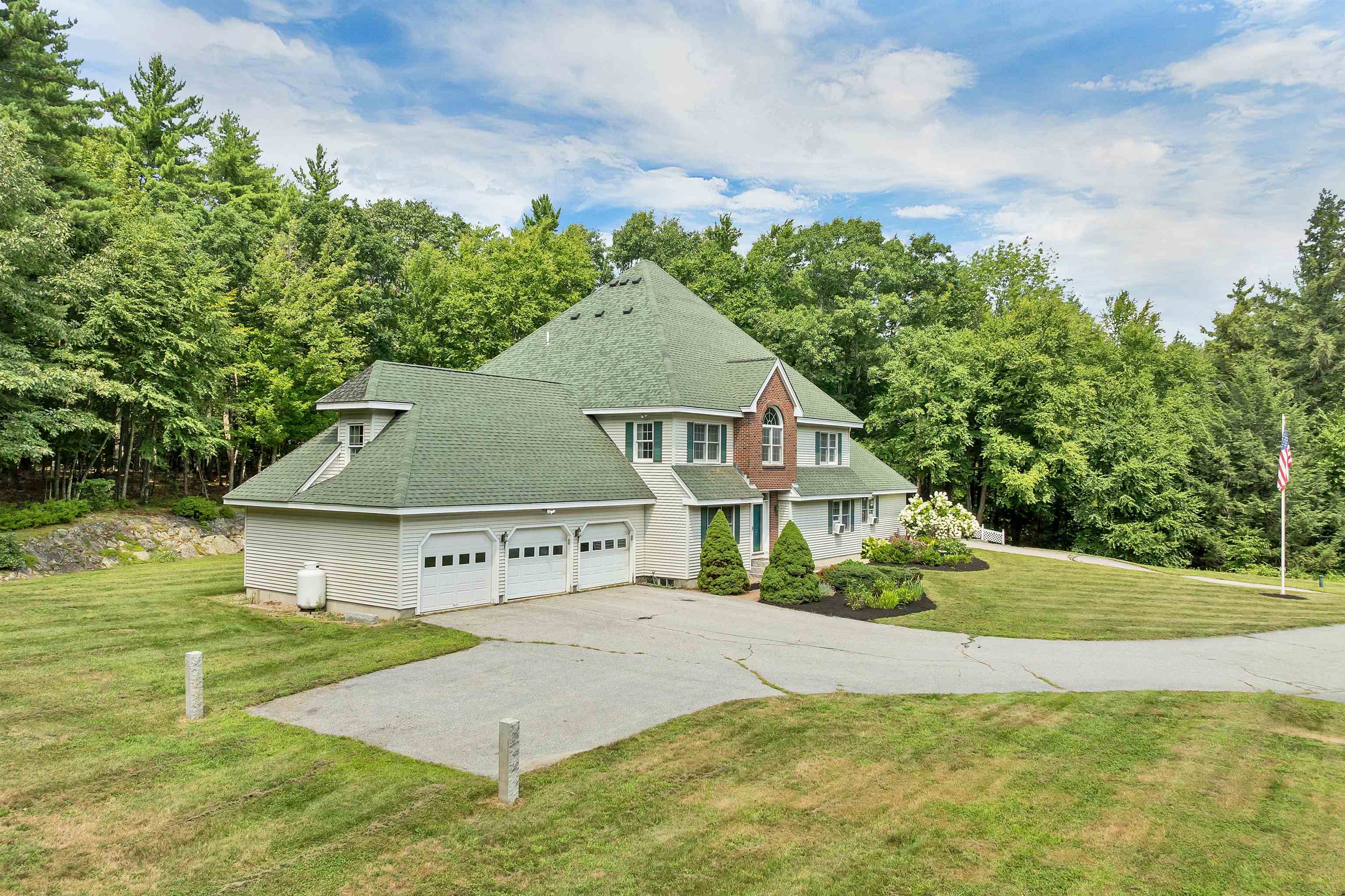 8 Wilson Meadow Road Property Photo 2