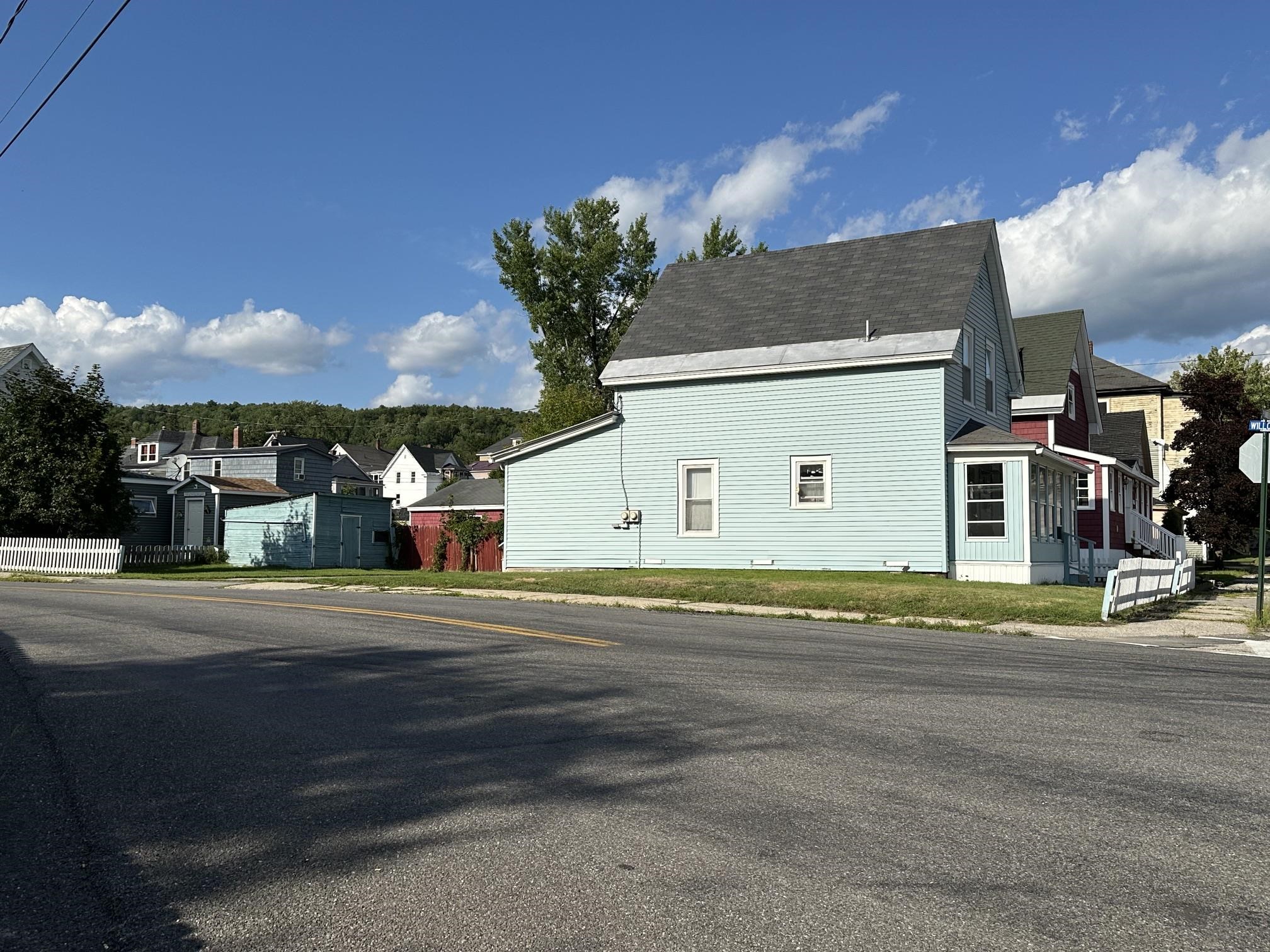 87 Pine Street Property Photo 3