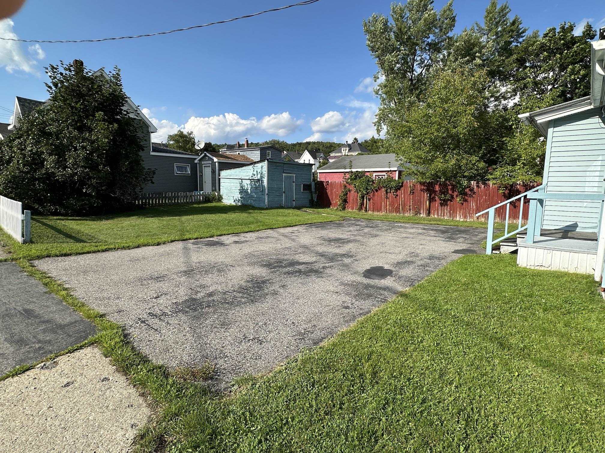 87 Pine Street Property Photo 4