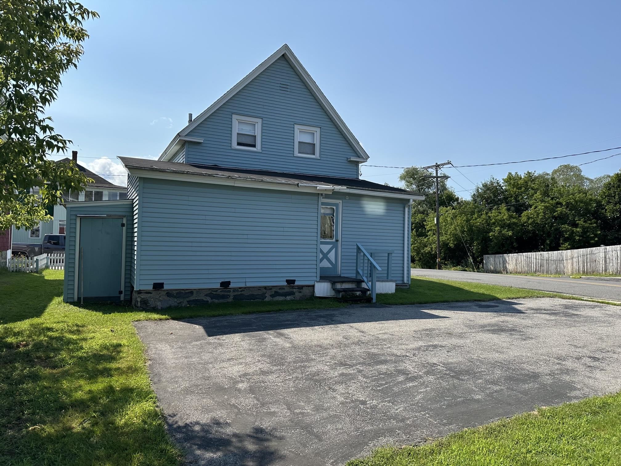 87 Pine Street Property Photo 8
