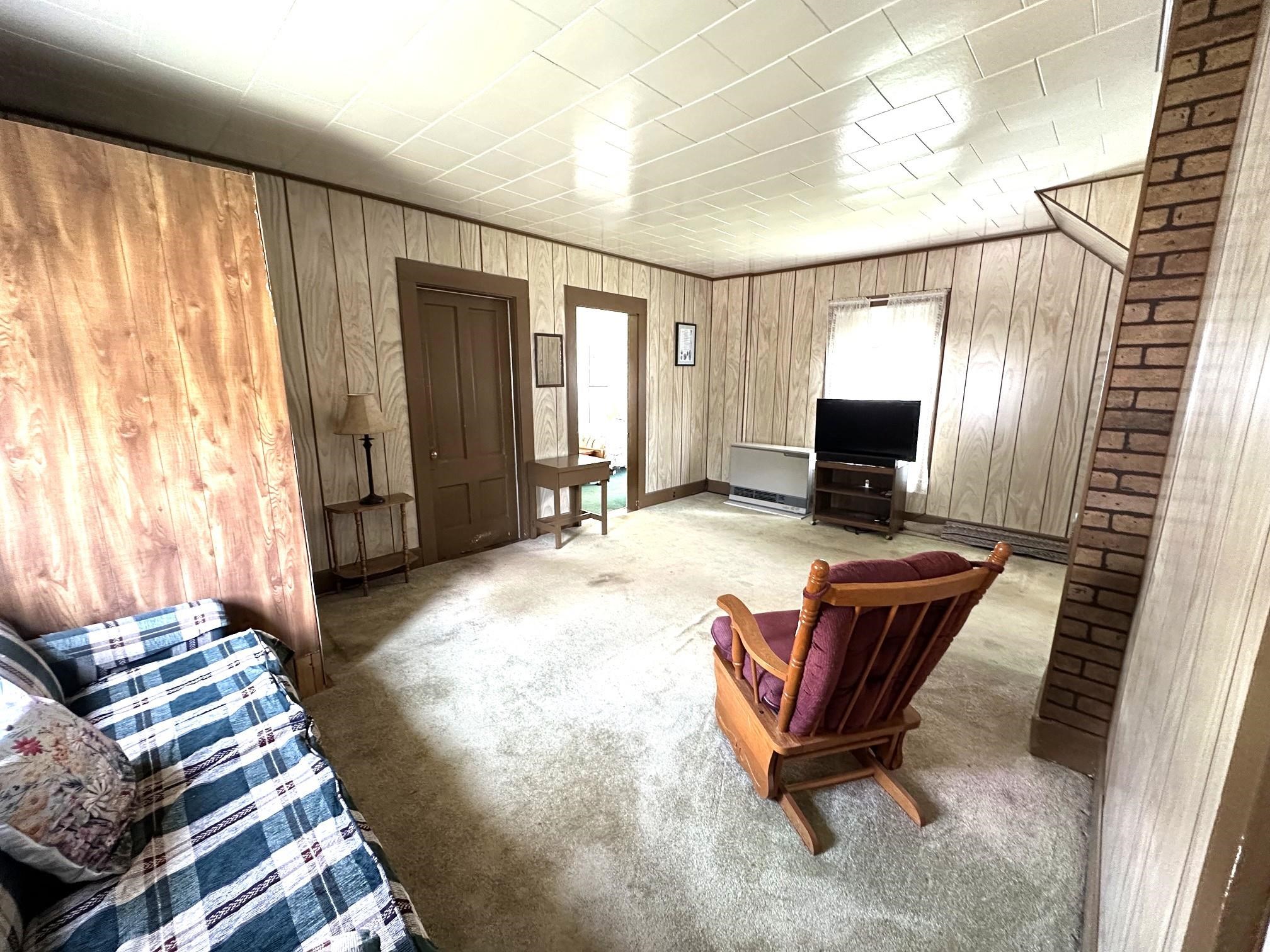 87 Pine Street Property Photo 13