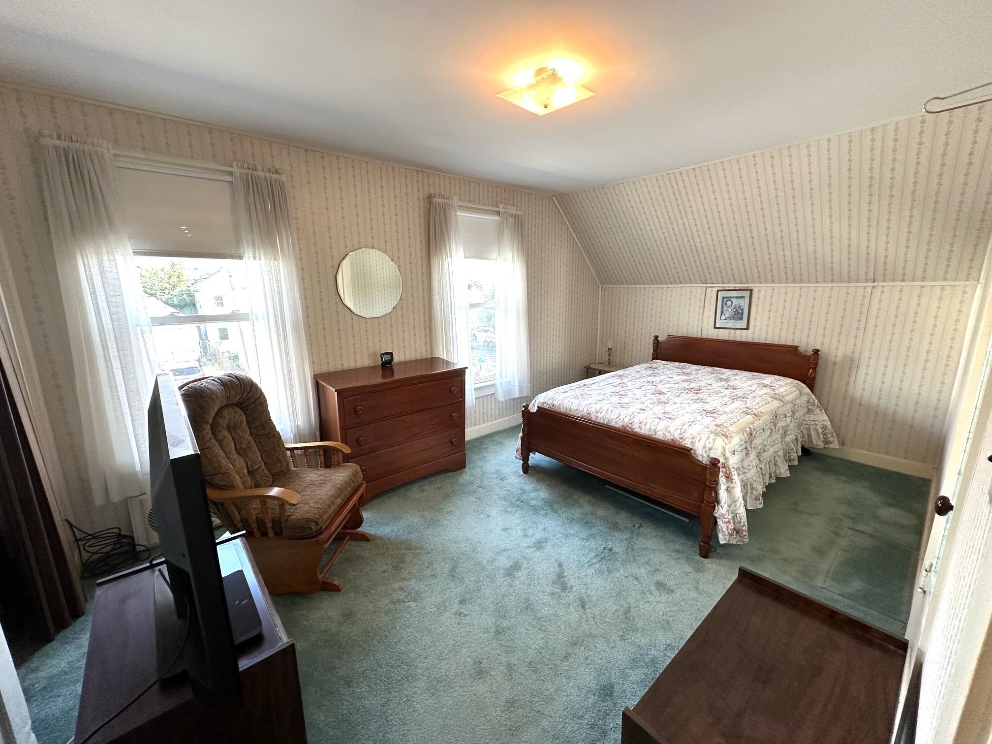 87 Pine Street Property Photo 18