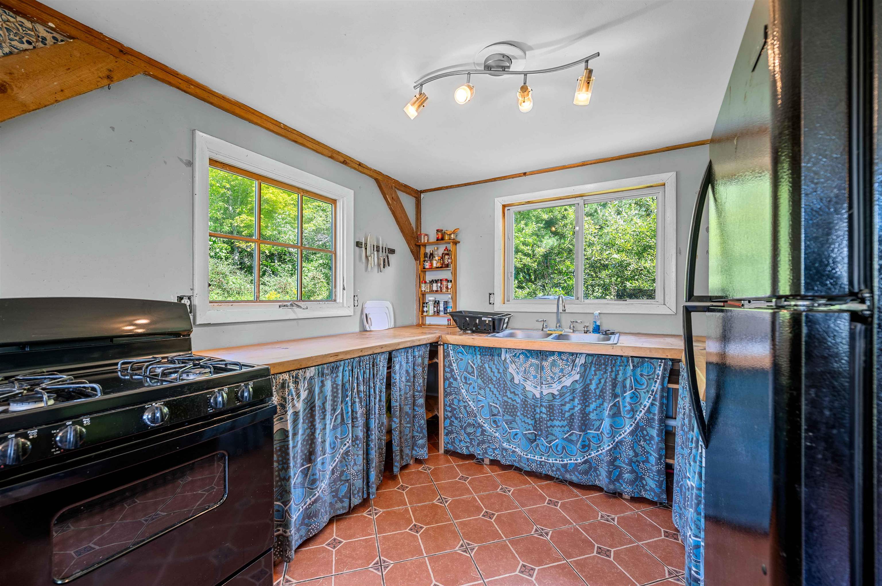 31 Thistle Hill Road Property Photo 29