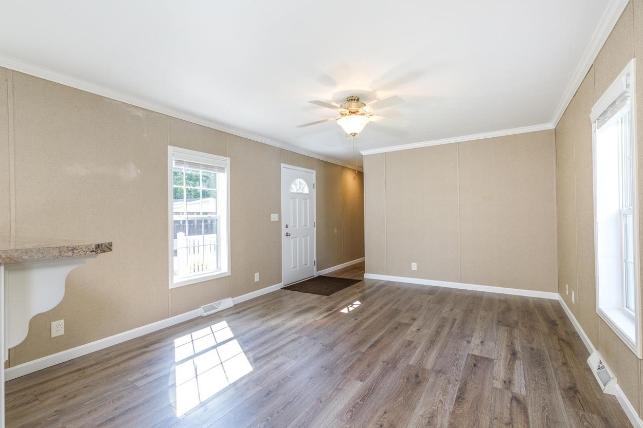 464 Boston Post Road Property Photo 19