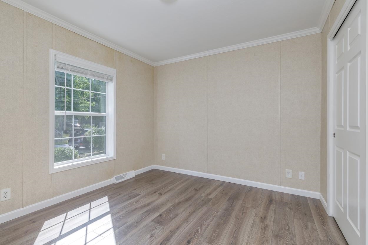 464 Boston Post Road Property Photo 23