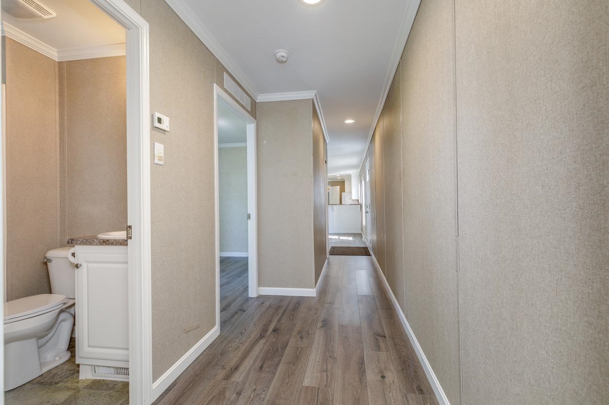 464 Boston Post Road Property Photo 25
