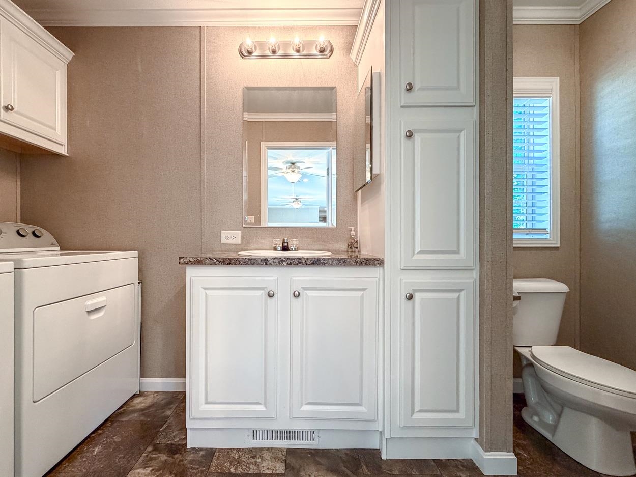 464 Boston Post Road Property Photo 34