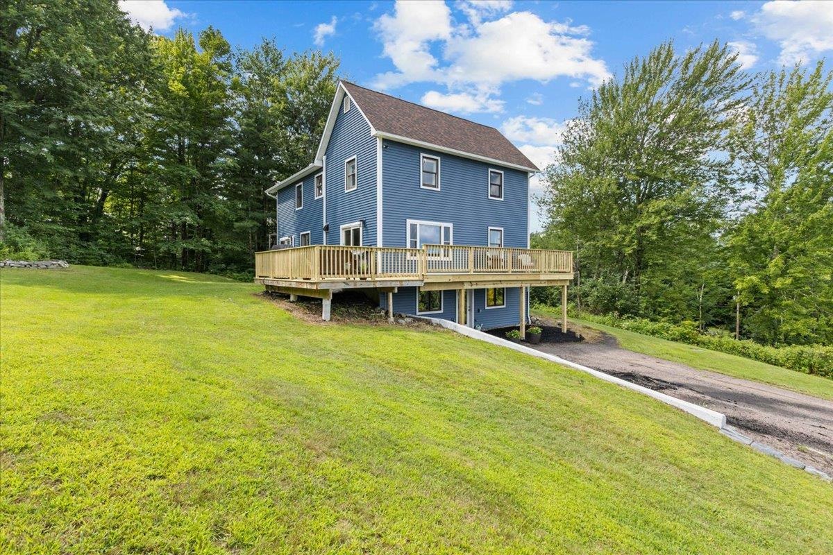 2260 South Road Property Photo 3