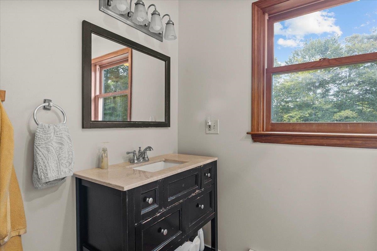 2260 South Road Property Photo 34