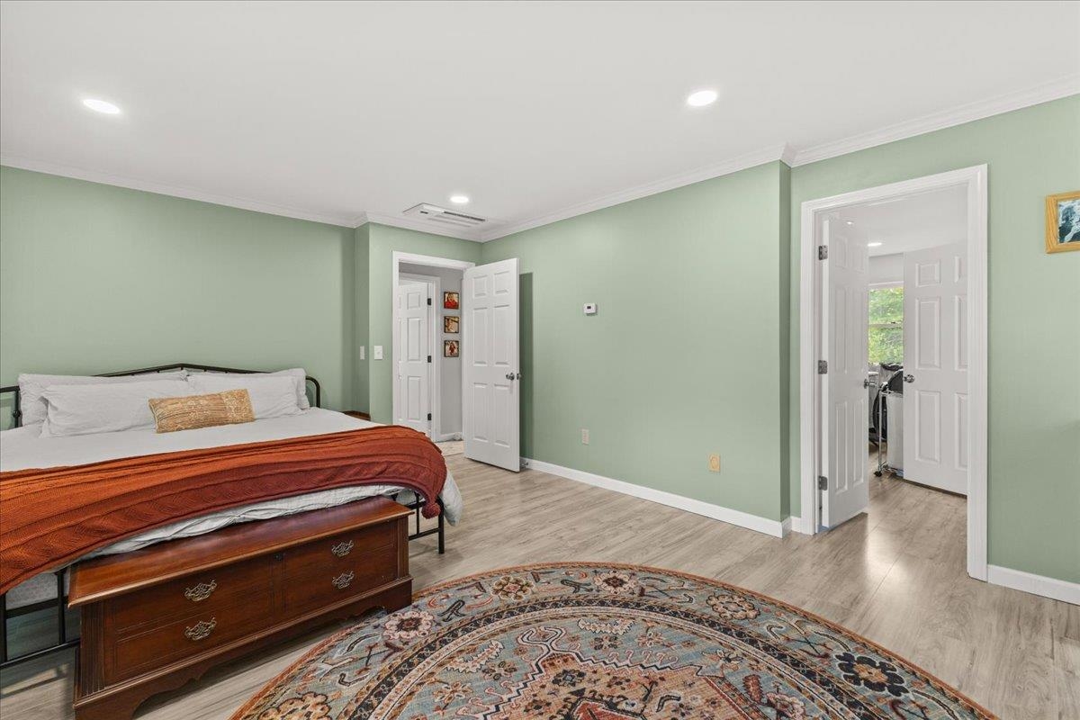 2260 South Road Property Photo 36