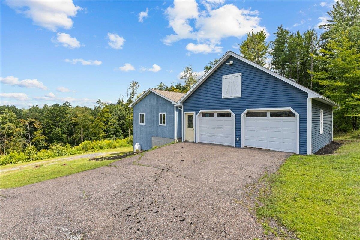 2260 South Road Property Photo 53