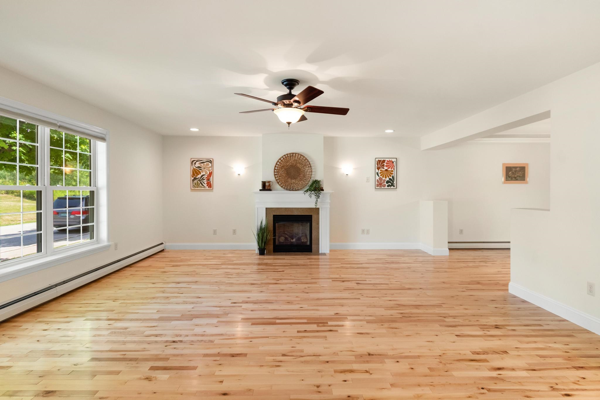 932 Franklin Park West Property Photo 5