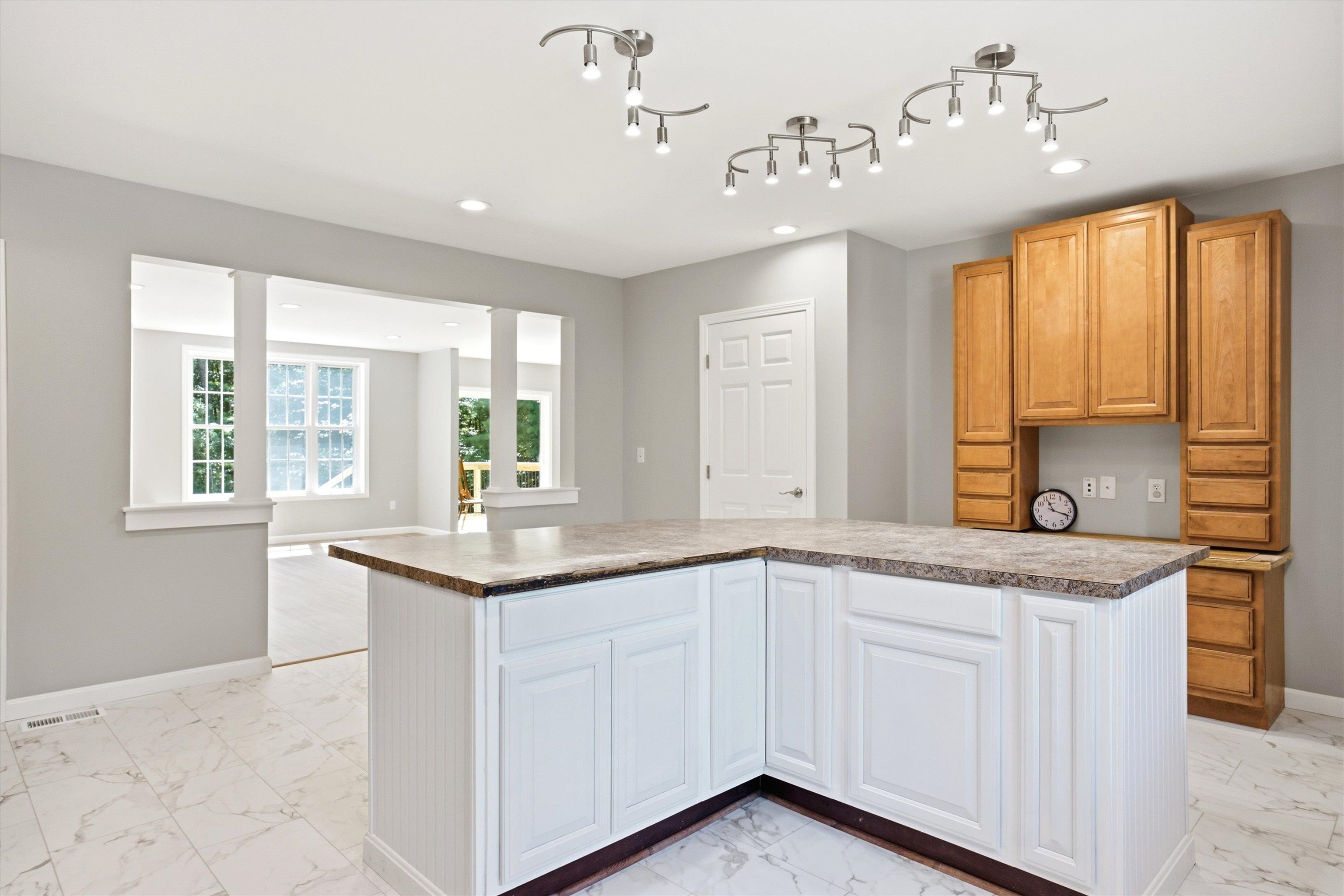 68 King Road Property Photo 17