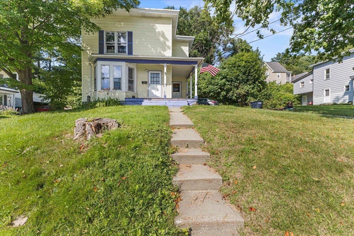 18 Eastern Avenue Property Photo 2