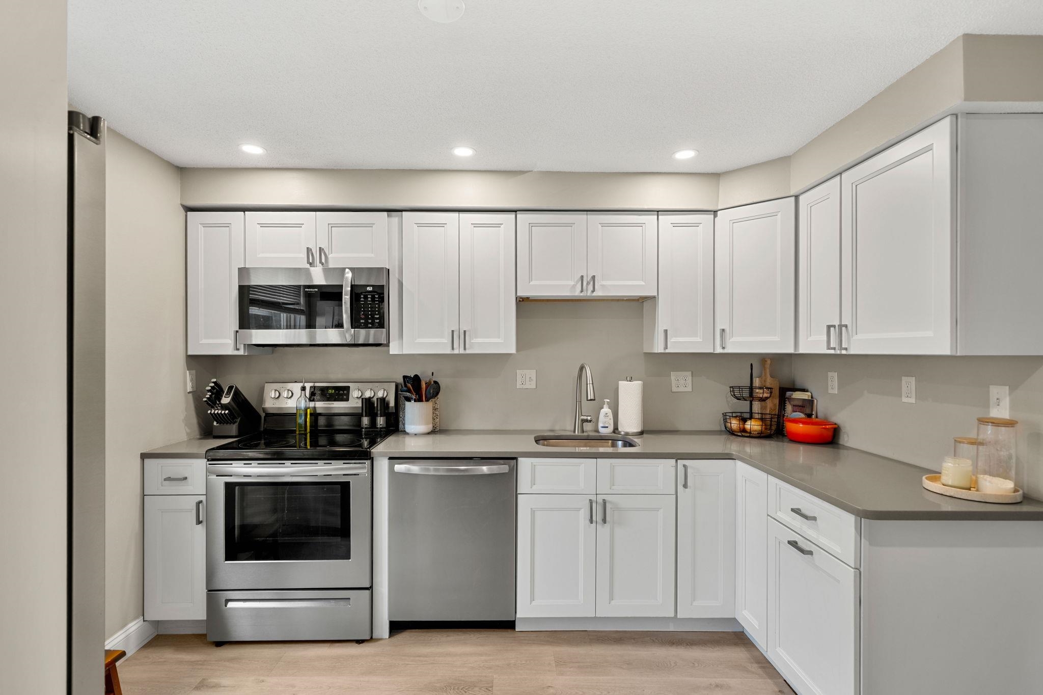 1 Aspen Lane Property Photo 3