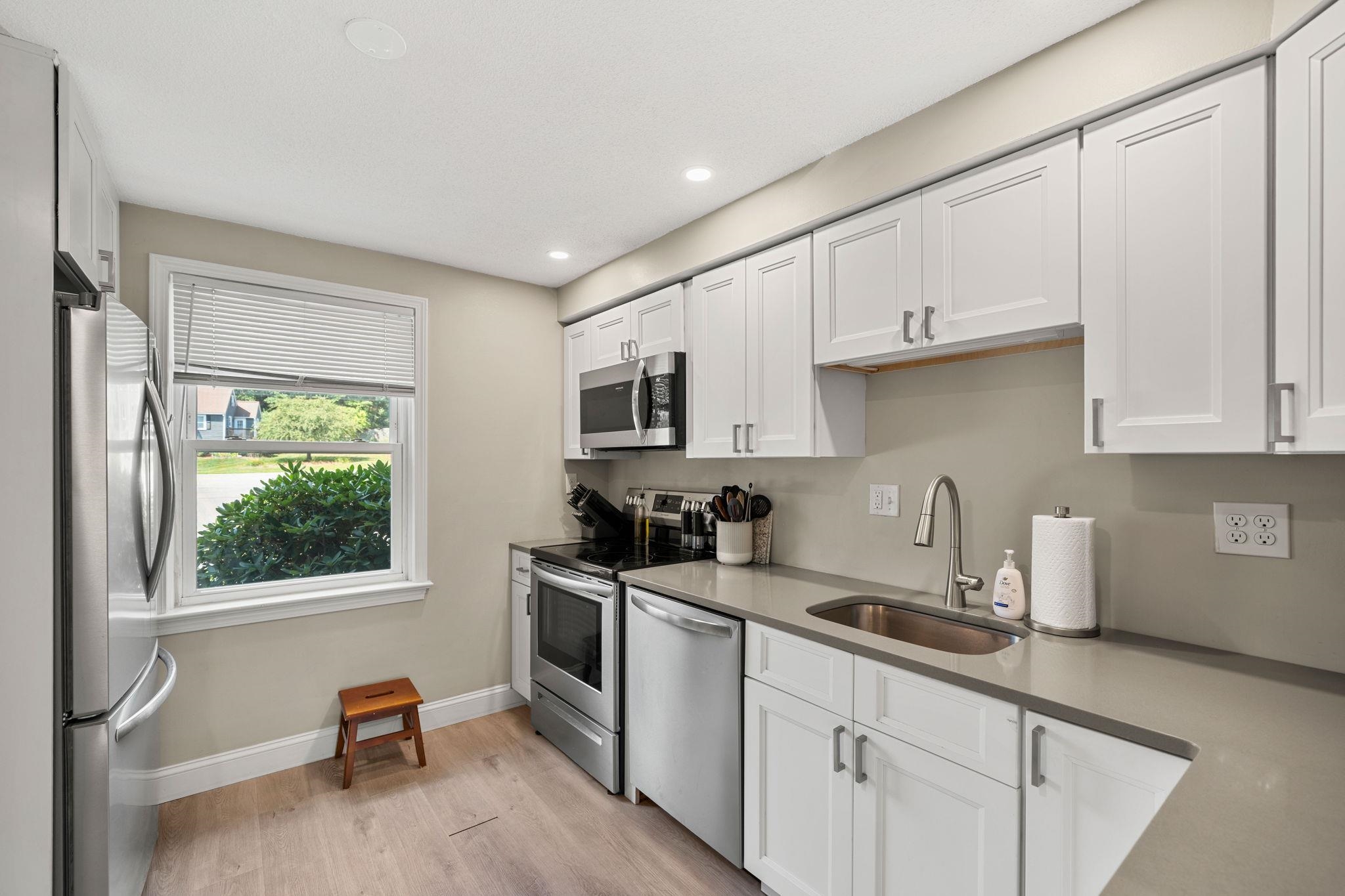 1 Aspen Lane Property Photo 4