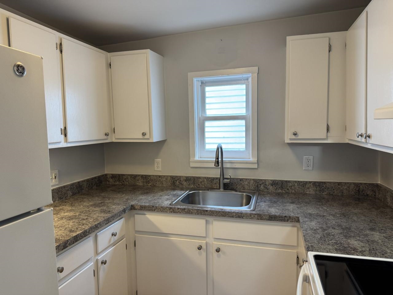 160 Main Street Property Photo 7