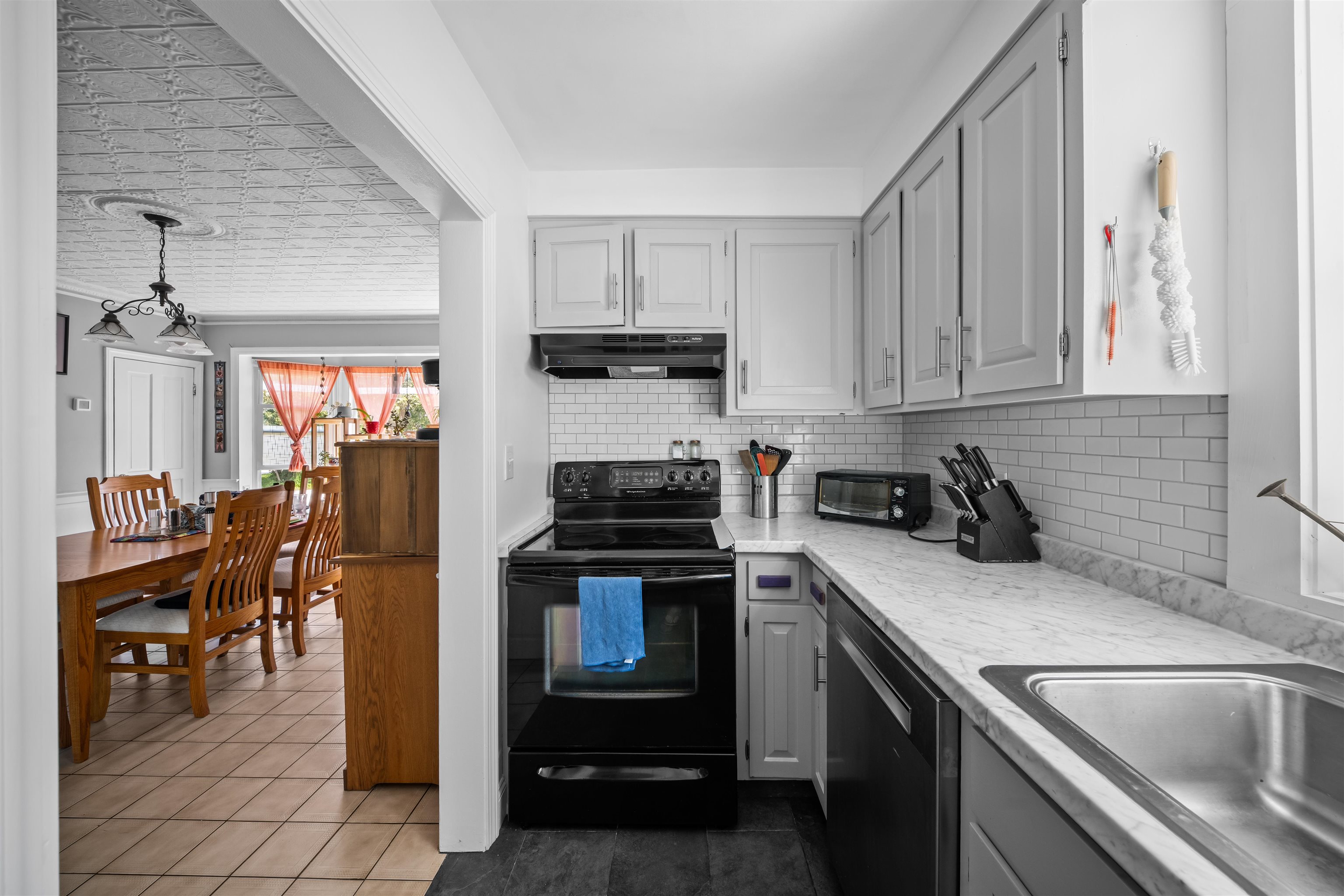 13 Railroad Avenue Property Photo 3