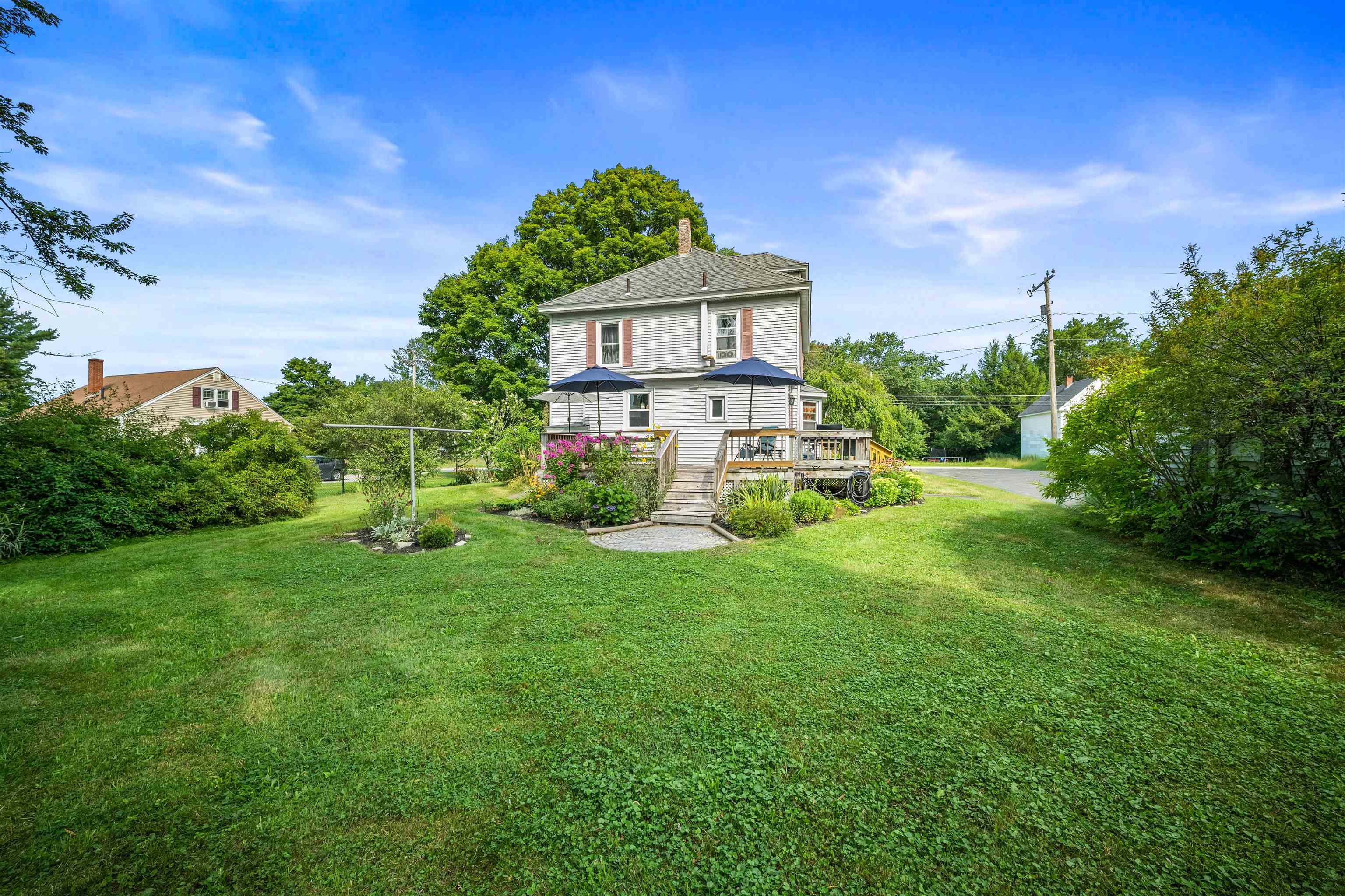 13 Railroad Avenue Property Photo 28