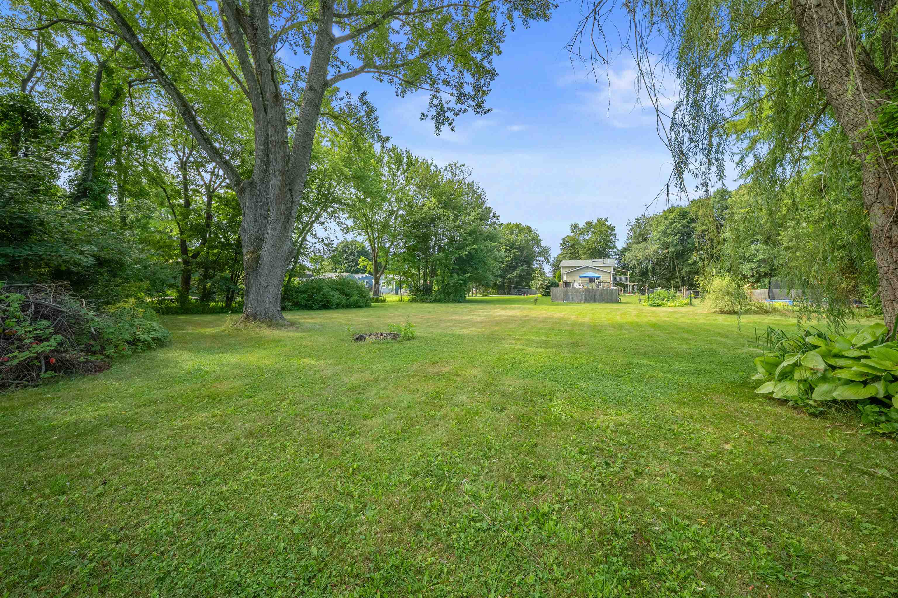 13 Railroad Avenue Property Photo 32