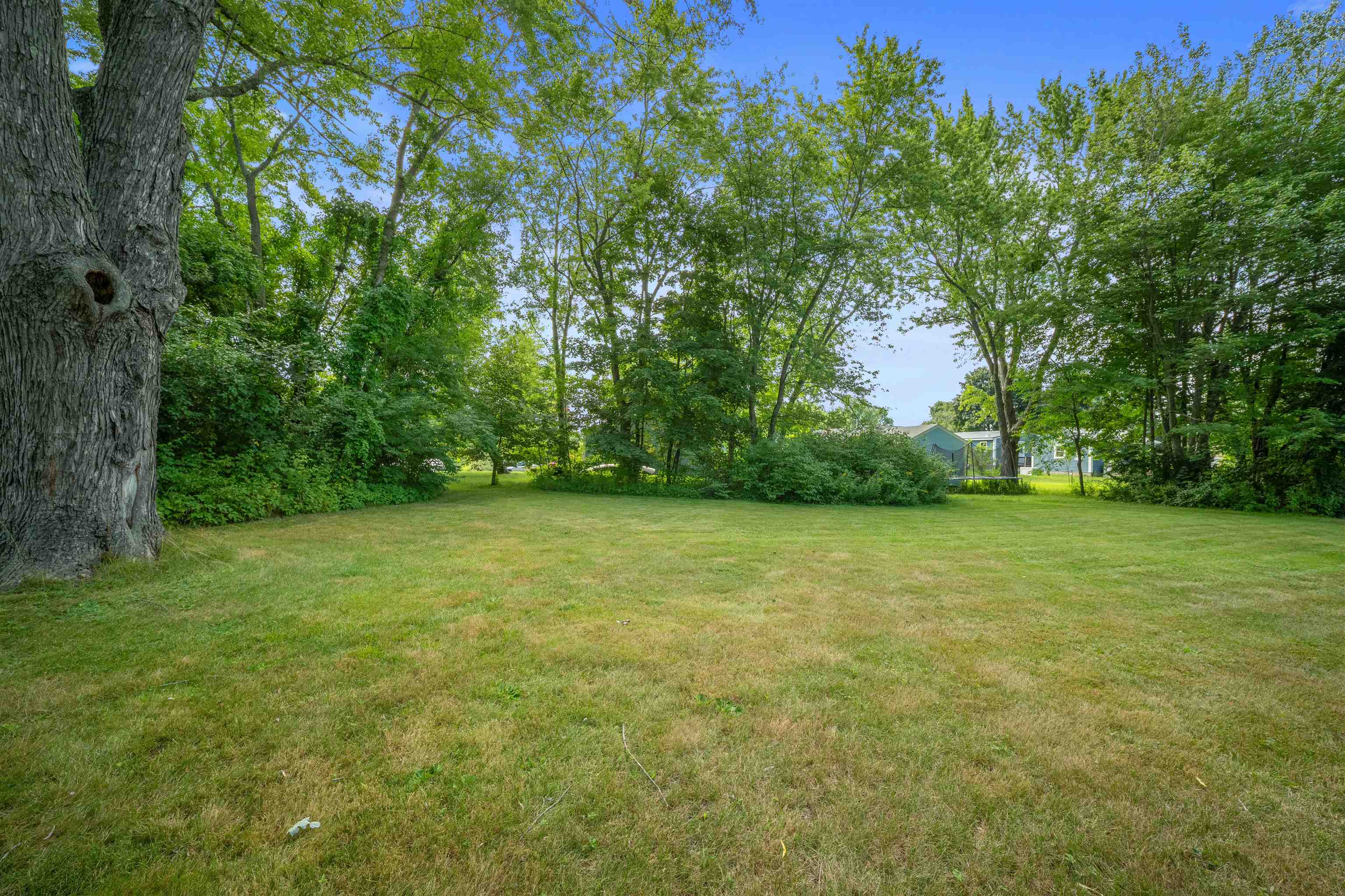 13 Railroad Avenue Property Photo 35