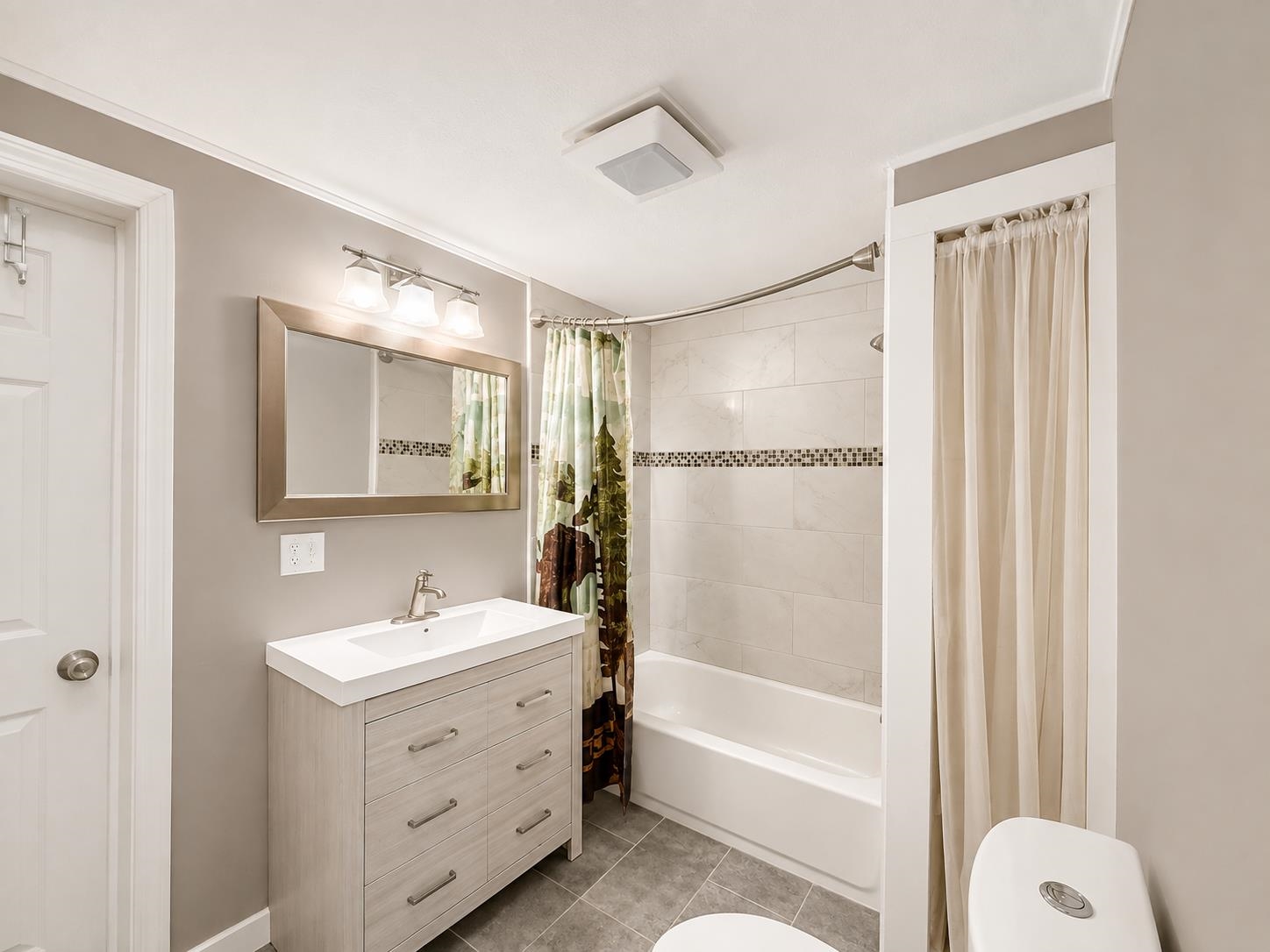 13 High Street Property Photo 15