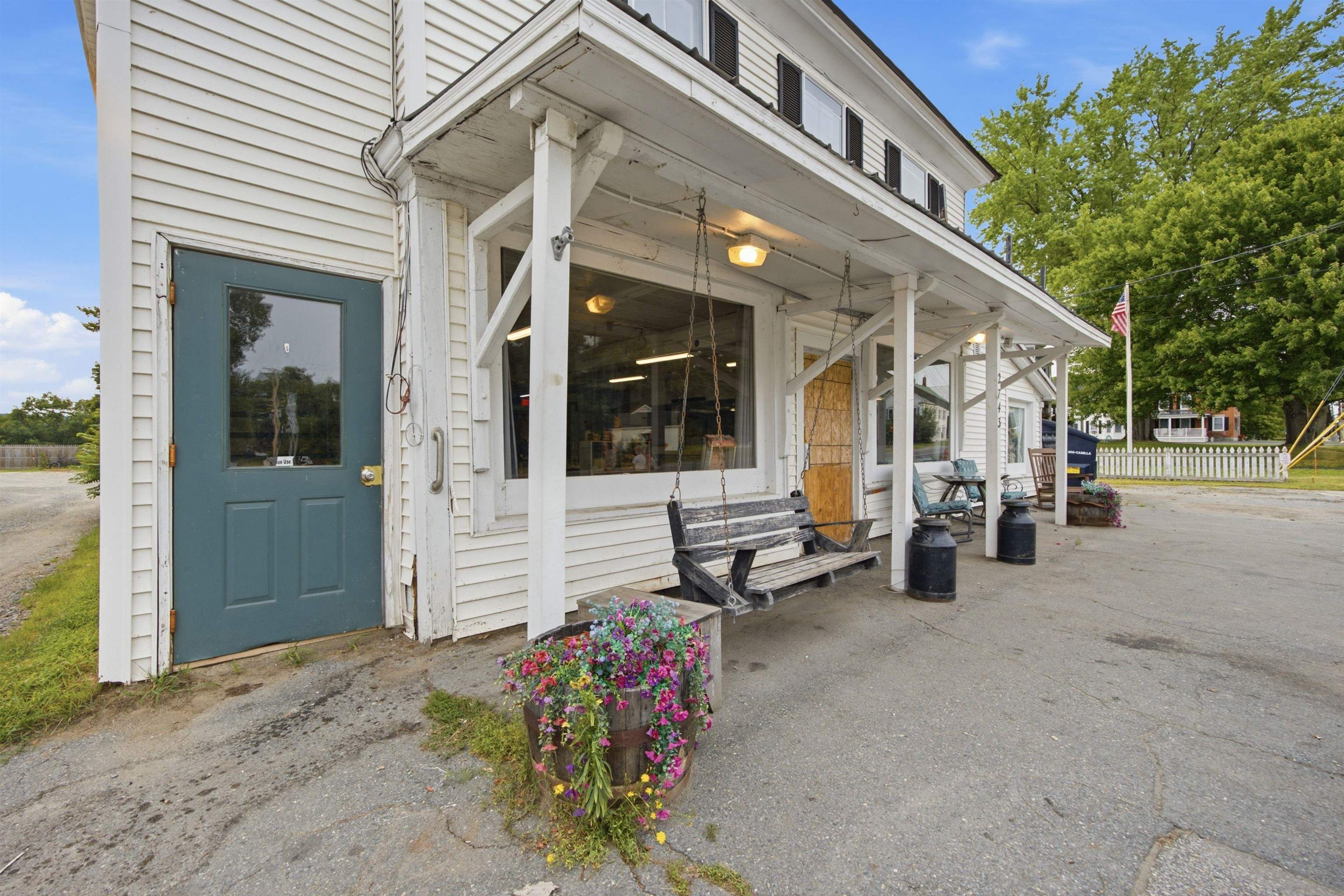 2743 Dartmouth College Highway Property Photo 4