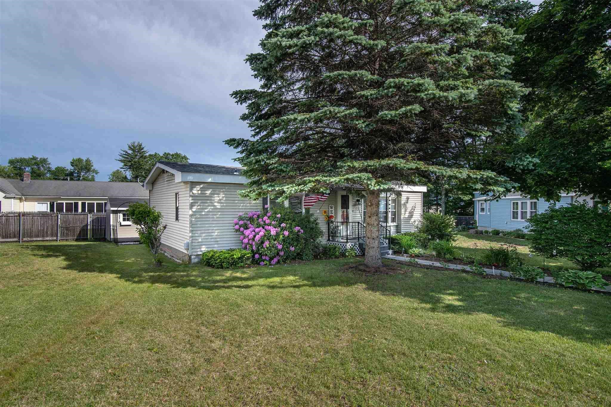 290 Calef Highway Property Photo 1