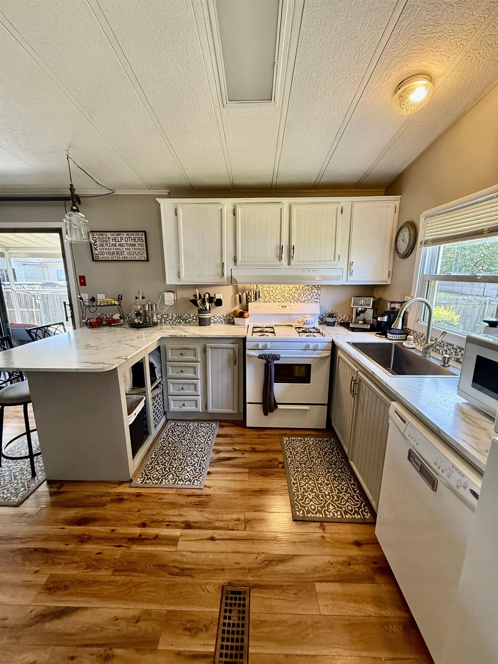 290 Calef Highway Property Photo 14