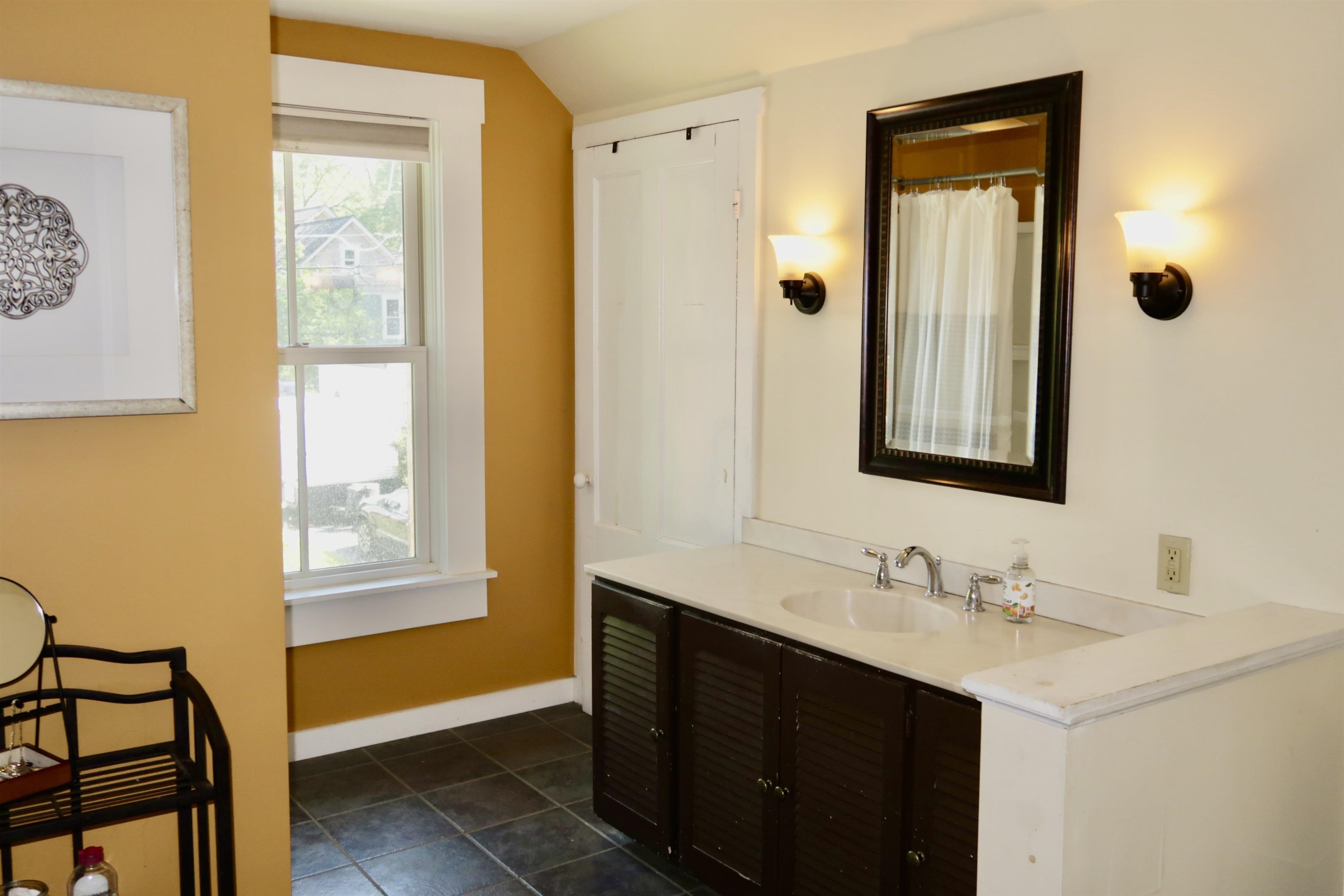 24 Kent Street Property Photo 37
