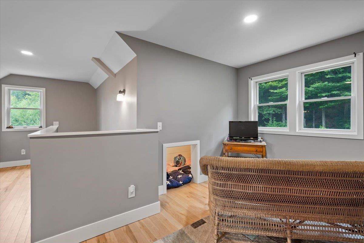 454 Codding Hollow Road Property Photo 24