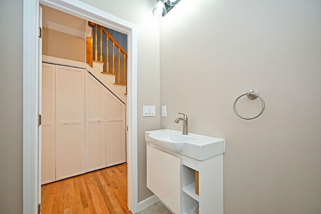 8 Courtland Street Property Photo 21