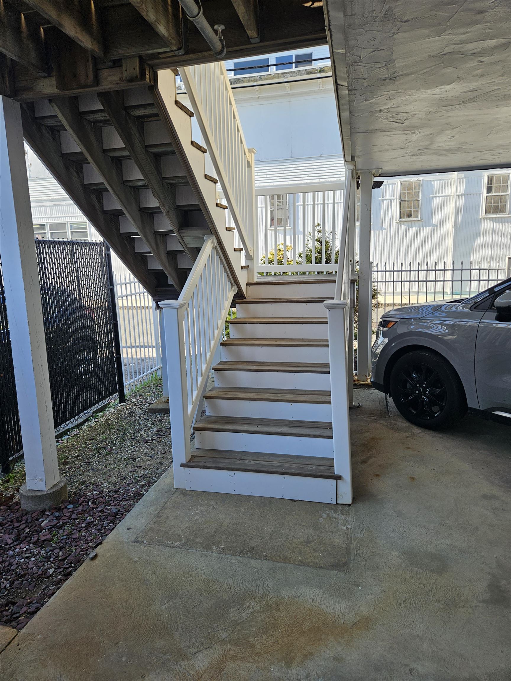 7 F Street Property Photo 4