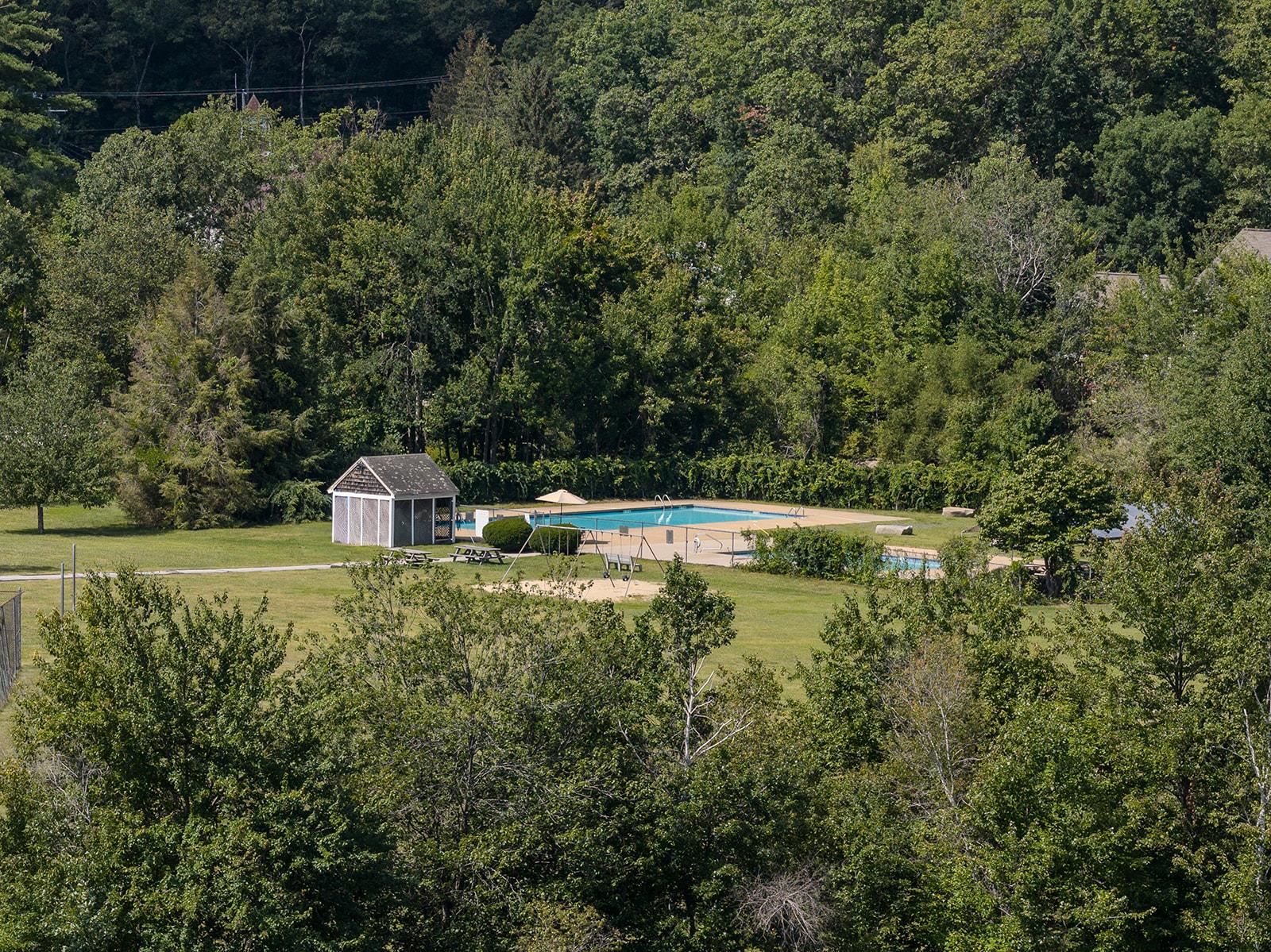 1465 Hooksett Road Property Photo 34