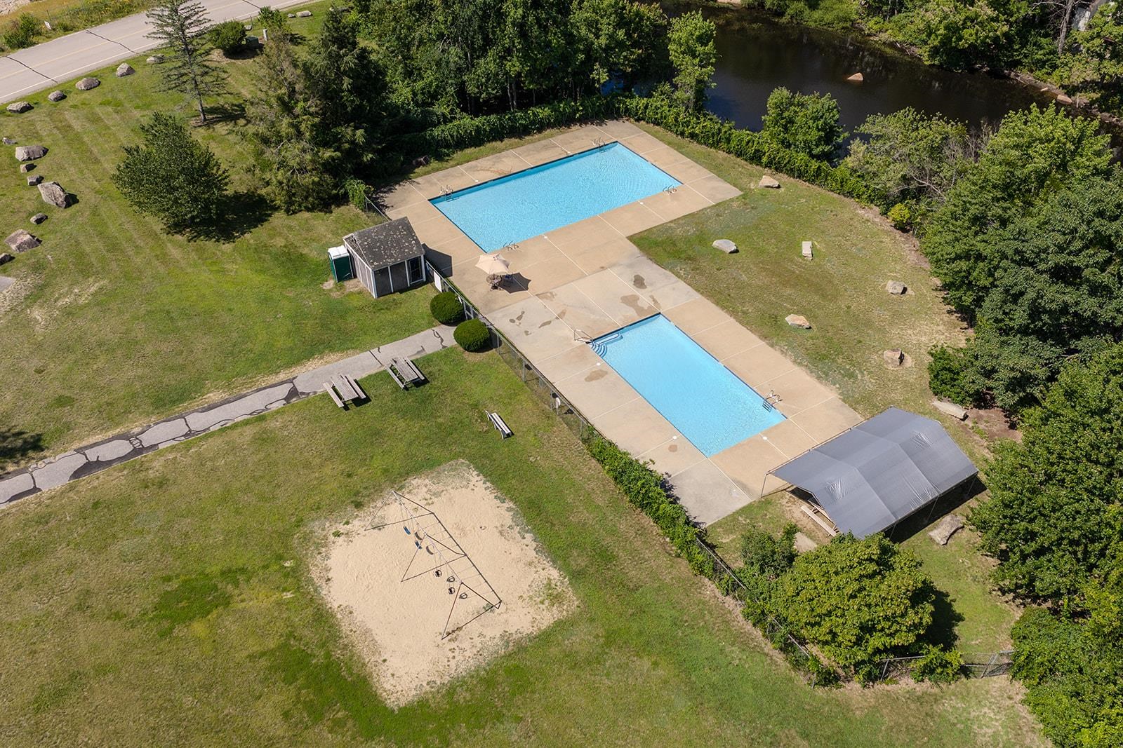 1465 Hooksett Road Property Photo 36