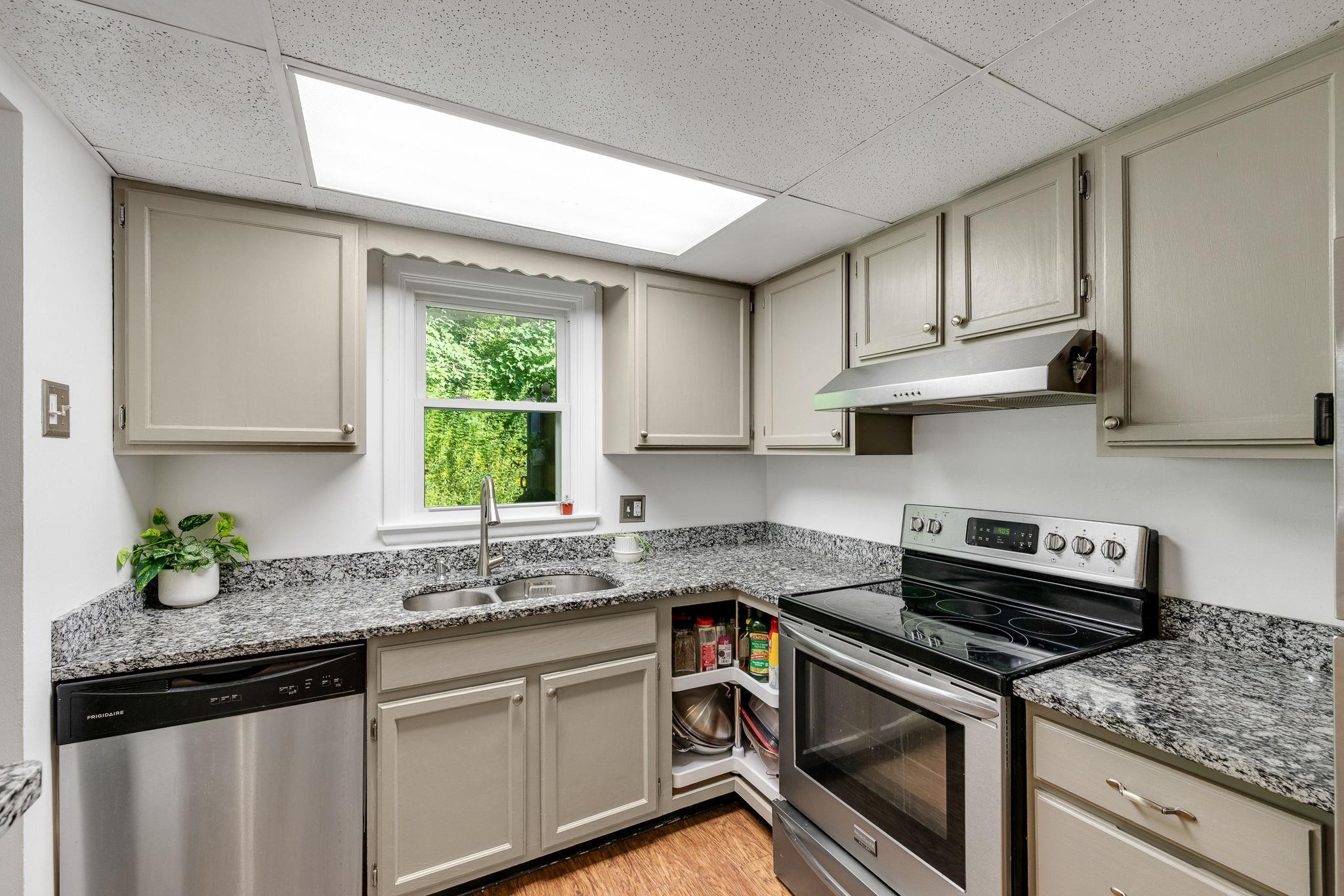 86 Pinecrest Drive Property Photo 11