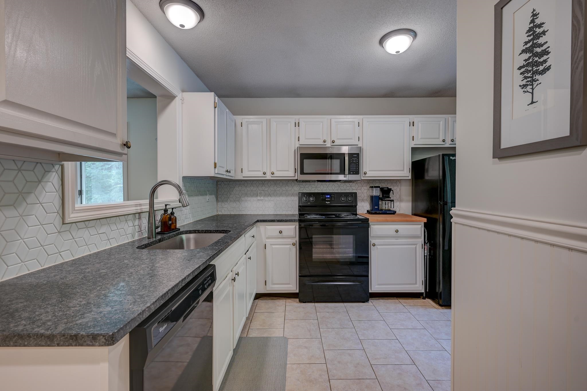 160 Northbrook Circle Property Photo 7