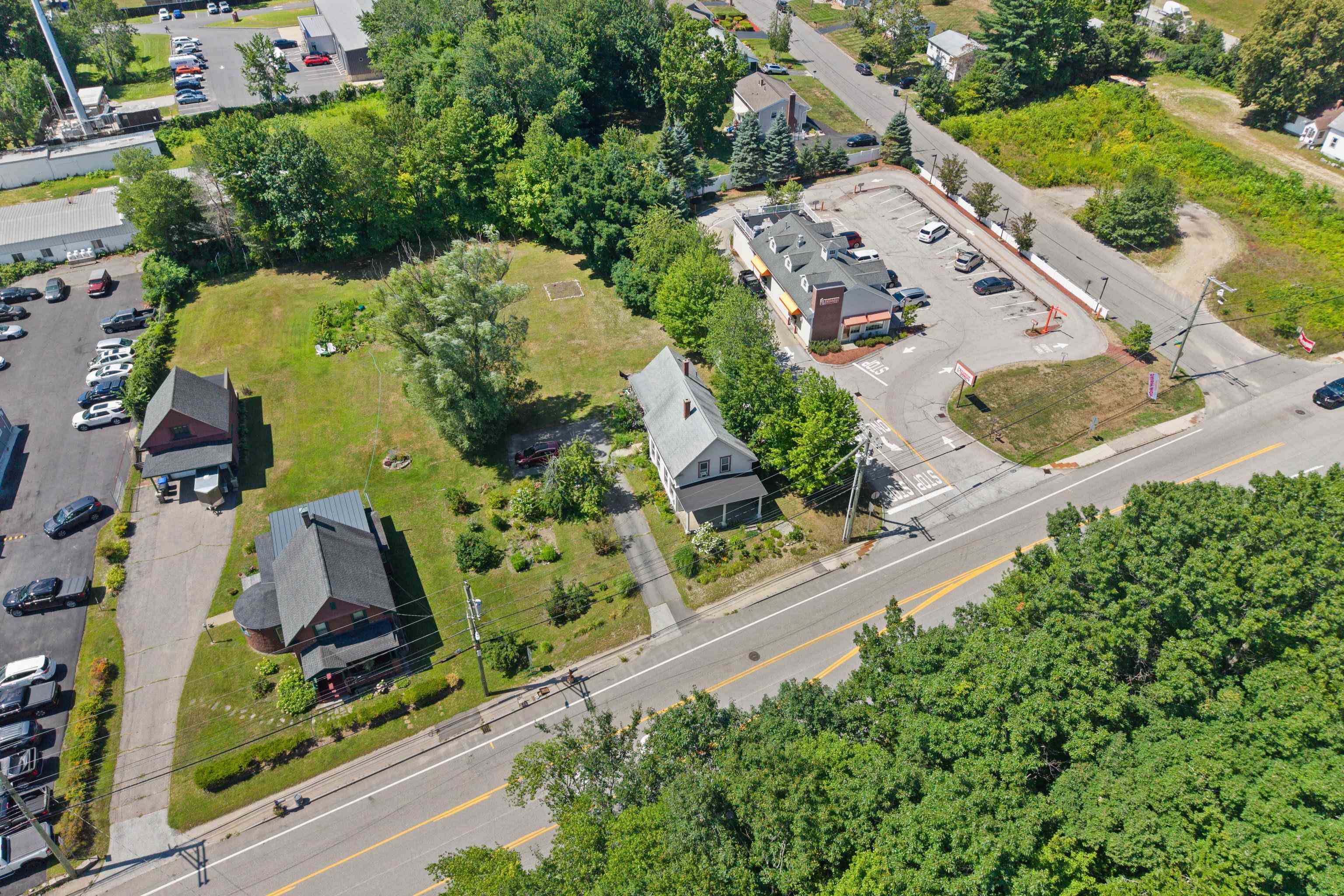 114 Londonderry Turnpike Property Photo 10